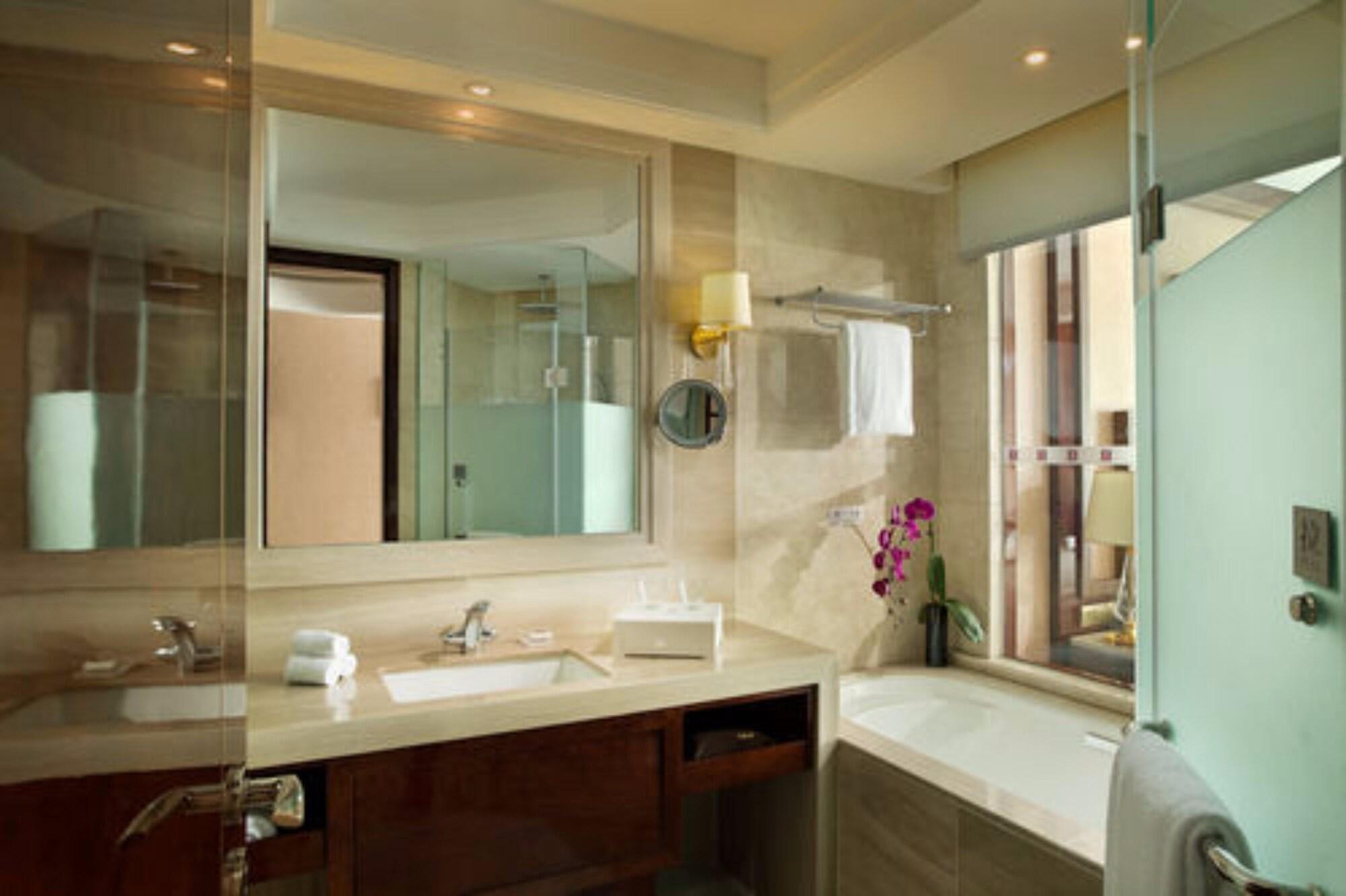 Embassador International Hotel Сиань Экстерьер фото